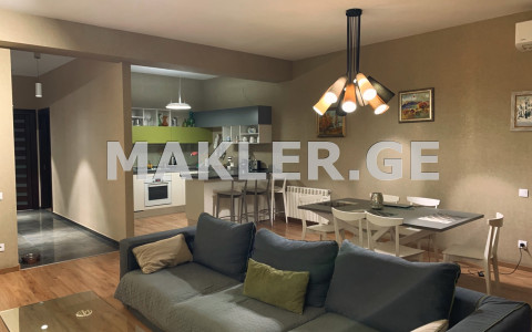  ქირავდება 3 ოთახიანი  ბინა ვაკეში  მცხეთის ქუჩაზე 