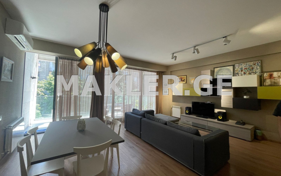  ქირავდება 3 ოთახიანი  ბინა ვაკეში  მცხეთის ქუჩაზე 