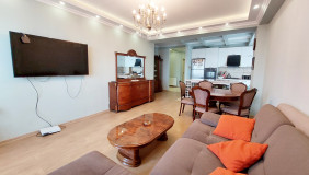 Продается 5 комнатная  Квартира в Сабуртало