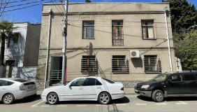 Продается 400 m² площадь Частный дом в Чугурети