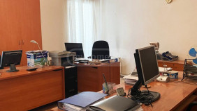 For Rent 300 m² space Office in Sololaki dist. (Old Tbilisi)
