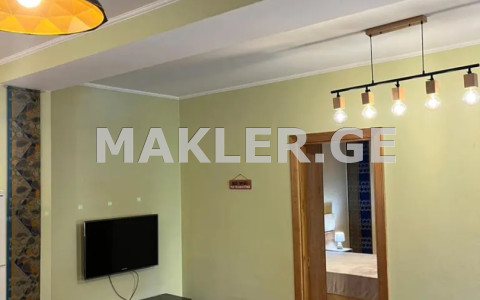  Сдаётся 3 комнатная  Квартира на Мтацминда  (Старый Тбилиси)  на ул. Чонкадзе 