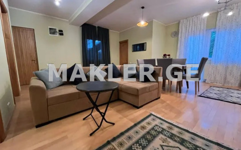  Сдаётся 3 комнатная  Квартира на Мтацминда  (Старый Тбилиси)  на ул. Чонкадзе 