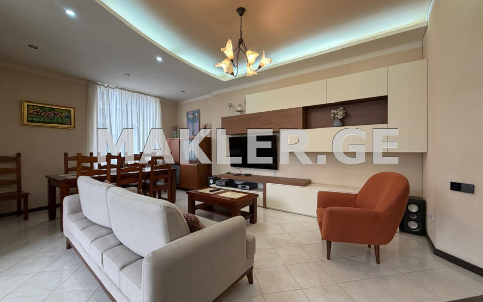  Kiralık 4   Daire in Vake dist.  in Paliashvili st. 