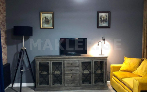  Сдаётся 3 комнатная  Квартира в Ваке  на ул. Аракишвили 