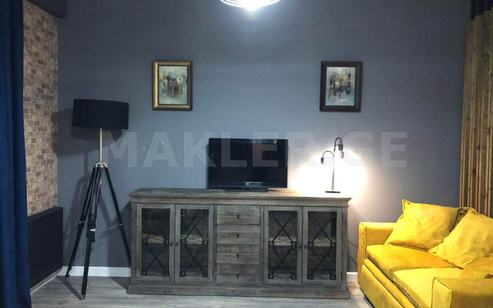  Сдаётся 3 комнатная  Квартира в Ваке  на ул. Аракишвили 