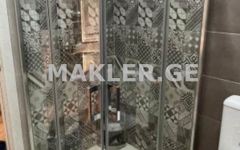  ქირავდება 4 ოთახიანი  ბინა საბურთალოზე  ალ. ყაზბეგის გამზირზე 