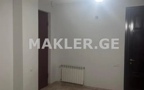  Сдаётся 3 комнатная  Квартира в Ваке  на ул. Палиашвили 