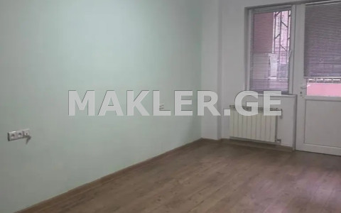  Сдаётся 3 комнатная  Квартира в Ваке  на ул. Палиашвили 