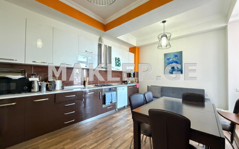  Сдаётся 4 комнатная  Квартира в Ваке  на ул. Мцкета 