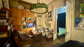 იყიდება 4 ოთახიანი  ბინა ვერაზე