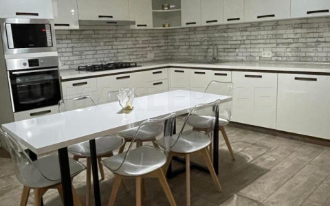  Kiralık 400 m²  Villa in Vake dist.  in A. Chiladze st 