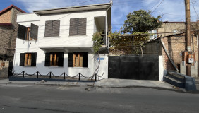 For Sale 258 m² space Private House in Chugureti dist.