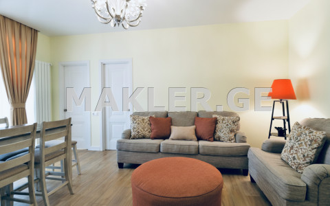  出售 4 room  公寓 萨布尔塔洛区  in Ana Politkovskaya st. 