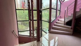 Kiralık 370 m²  İşyeri in Saburtalo dist.