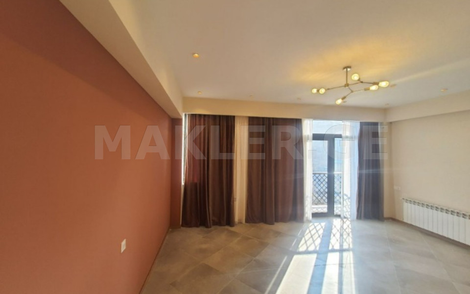  Сдаётся 4 комнатная  Квартира на Вера  на ул. Гали 