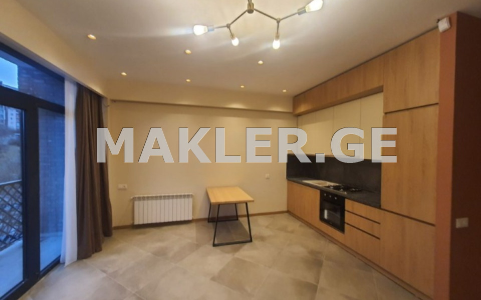  Продается Сдаётся 4 комнатная  Квартира на Вера  на ул. Гали 