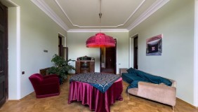 For Rent 6 room  Apartment in Mtatsminda dist. (Old Tbilisi)