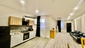 For Sale 3 room  Apartment in Chugureti dist.