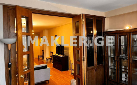  For Rent 3 room  Apartment in Sololaki dist. (Old Tbilisi)  in L. Asatiani st. 
