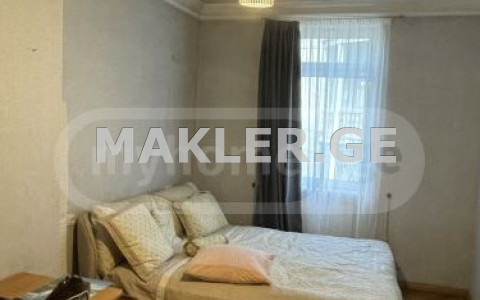  ქირავდება 5 ოთახიანი  ბინა მთაწმინდაზე (ძველ თბილისში)  ალ. ჭავჭავაძის ქუჩაზე 