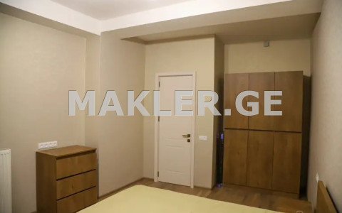  ქირავდება 2 ოთახიანი  ბინა ვერაზე  ჭოველიძის ქუჩაზე 