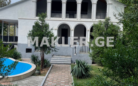  For Sale 450 m² space Private House in Tskneti dist.