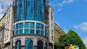 ქირავდება 250 m² ფართობის ოფისი საბურთალოზე