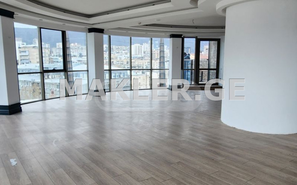  ქირავდება 250 m² ფართობის ოფისი საბურთალოზე  პეკინის გამზირზე 