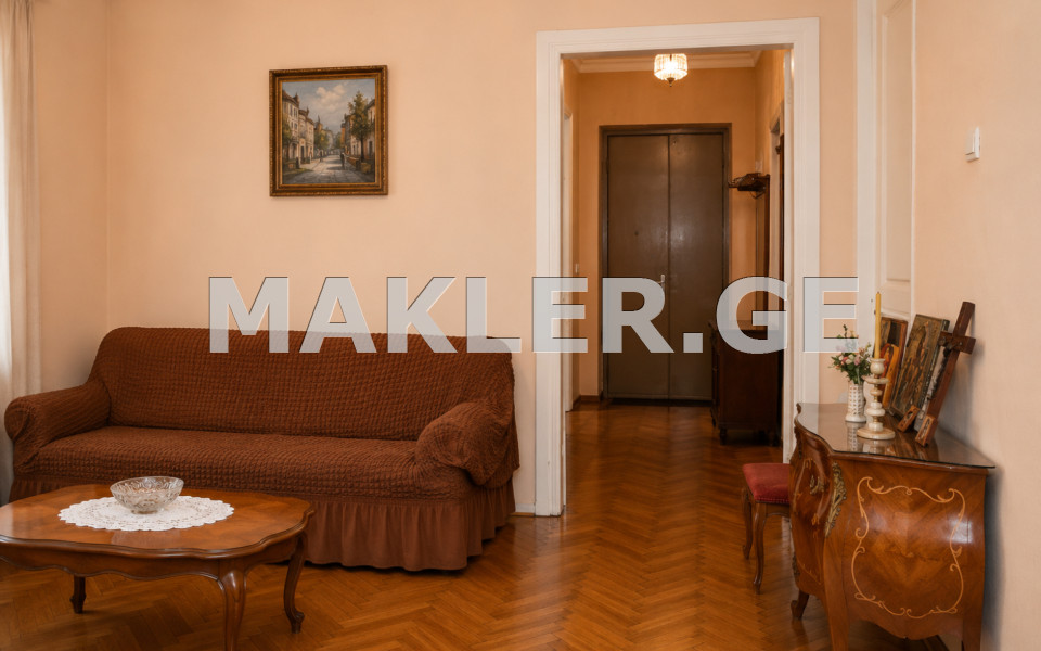  Продается Сдаётся 140 m² площадь Частный дом в Сололаки (Старый Тбилиси)  на ул. Амаглеба 