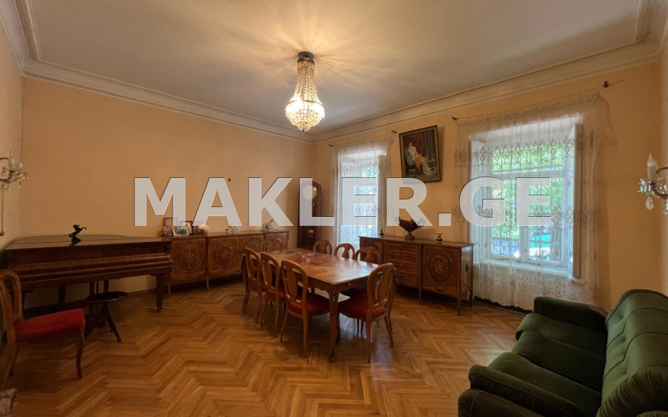 For Sale 4 room  Apartment in Sololaki dist. (Old Tbilisi)  in Amagleba st. 