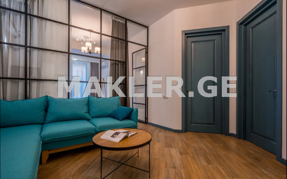  For Sale 3 room  Apartment in Sololaki dist. (Old Tbilisi)  in Amagleba st. 