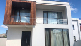 For Rent 270 m² space Private House in Digomi village