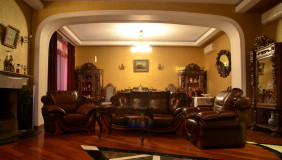 For Sale 6 room  Apartment in Vake dist.