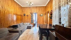 For Sale 2 room  Apartment in Mtatsminda dist. (Old Tbilisi)