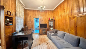 For Sale 2 room  Apartment in Mtatsminda dist. (Old Tbilisi)
