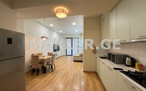  იყიდება 2 ოთახიანი  ბინა ვაკეში  ყიფშიძის ქუჩაზე 