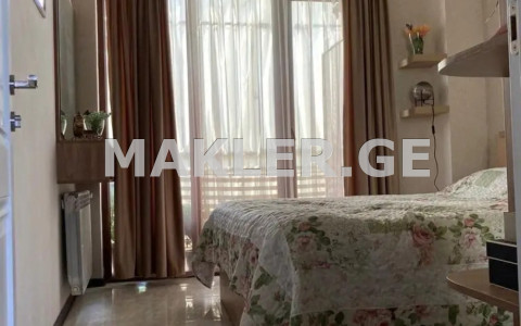  ქირავდება 3 ოთახიანი  ბინა ვეძისში  ისაკაძის ქუჩაზე 