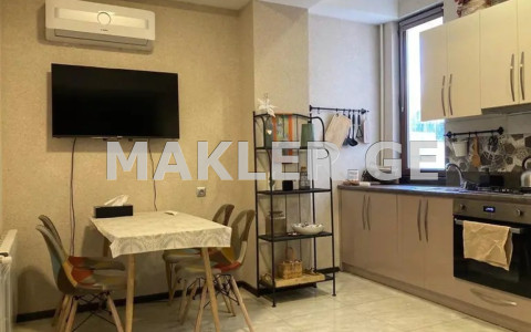  ქირავდება 3 ოთახიანი  ბინა ვეძისში  ისაკაძის ქუჩაზე 