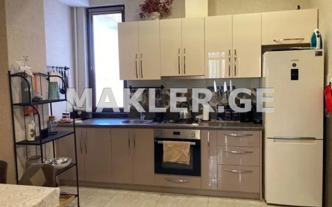  ქირავდება 3 ოთახიანი  ბინა ვეძისში  ისაკაძის ქუჩაზე 