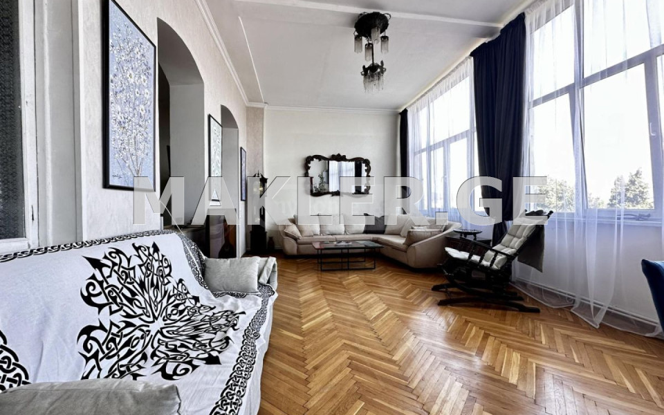  出租 3 room  公寓 维拉区  in Eristav-Khoshtaria st. 