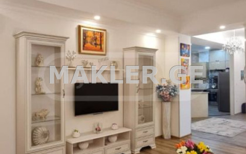  ქირავდება 4 ოთახიანი  ბინა საბურთალოზე  კოსტავას ქუჩაზე 