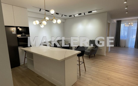  Сдаётся 3 комнатная  Квартира в Ваке  на ул. Палиашвили 