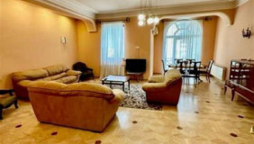 For Rent 5 room  Apartment in Vera dist.