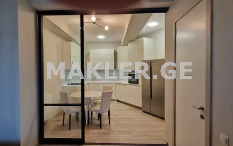  ქირავდება 3 ოთახიანი  ბინა საბურთალოზე  დელისის ქუჩაზე 