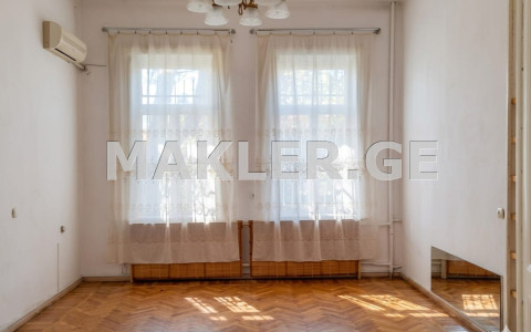  Satılık 200 m²  Villa in Vake dist.  in Abasheli st 