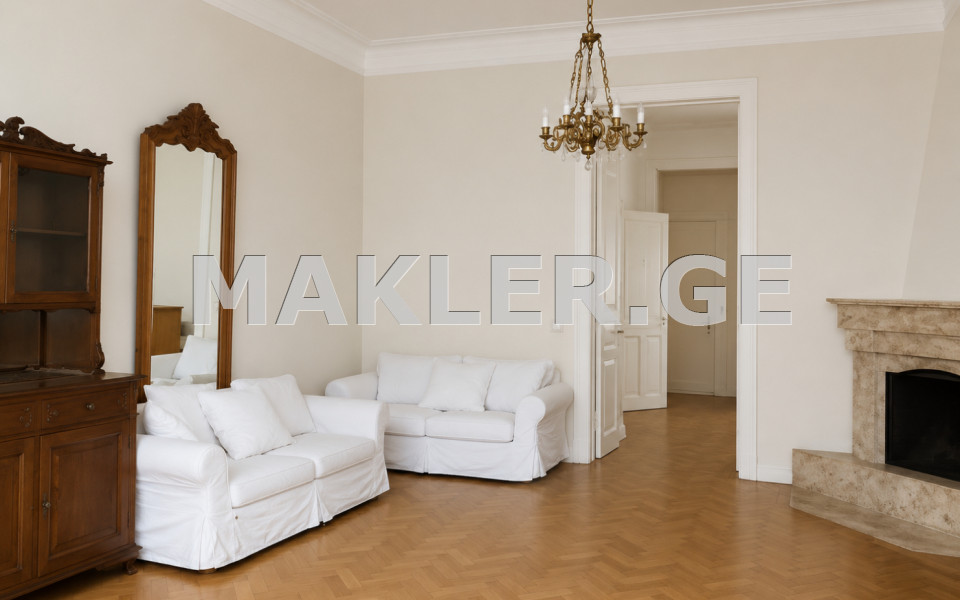  Satılık 200 m²  Villa in Vake dist.  in Abasheli st 