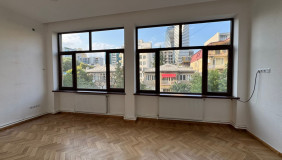 Kiralık 160 m²  Büro & Ofis in Vake dist.