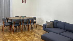For Sale 190 m² space Private House in Chugureti dist.