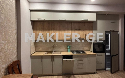  出租 3 room  公寓 萨布尔塔洛区  in Kavtaradze st. 
